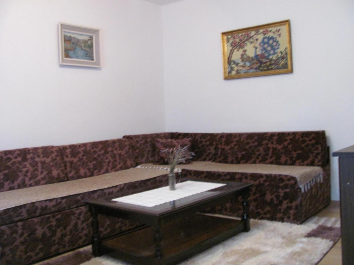 Apartment Safir - Free Parking Сараєво Екстер'єр фото